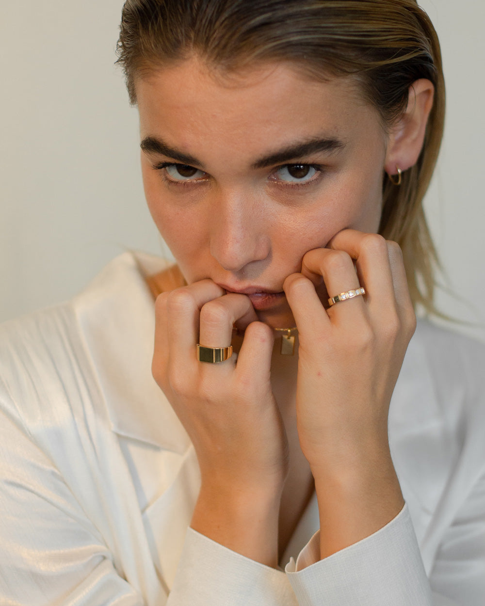 untold signet ring