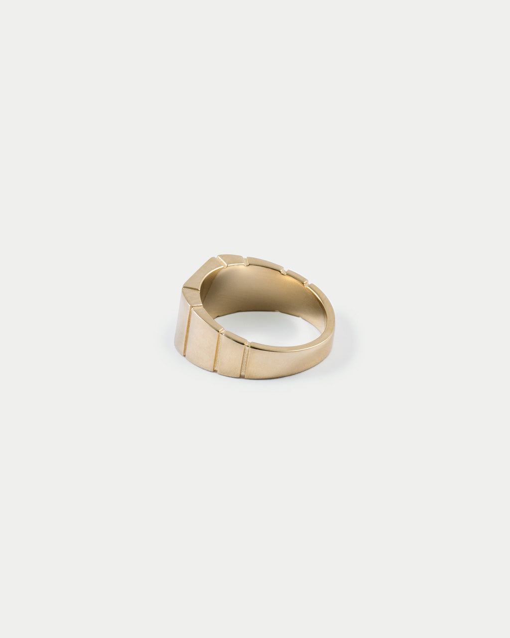 untold signet ring