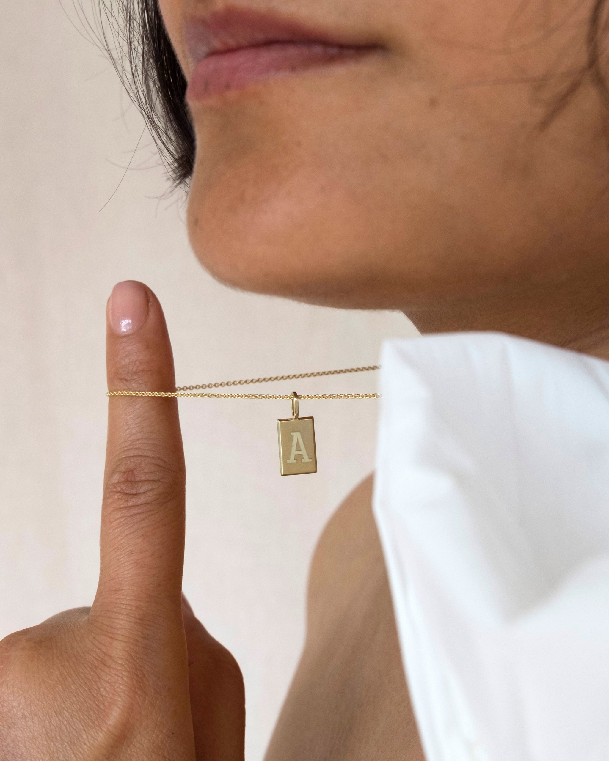 Die perfekte Geschenkidee zum Muttertag: Personalisierter Schmuck mit Bedeutung