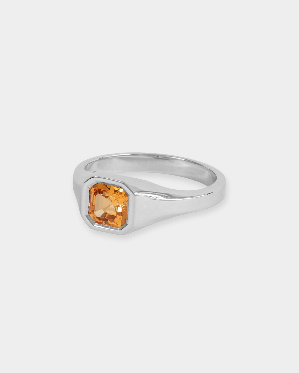 Oraya Signet Ring