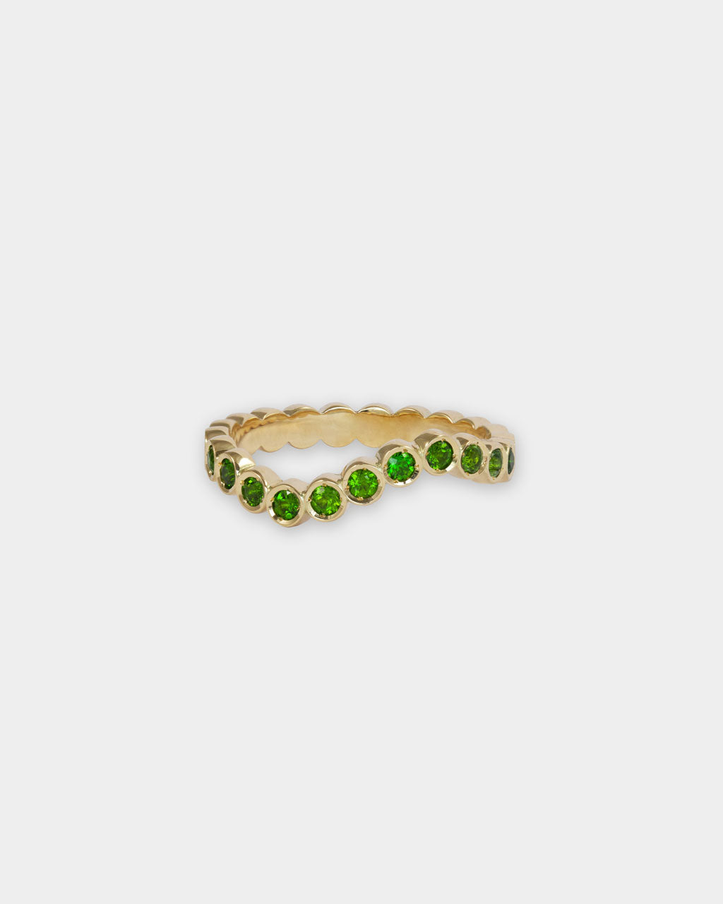 Gelbgold Ring mit Chromdiopsid handgemacht in Berlin